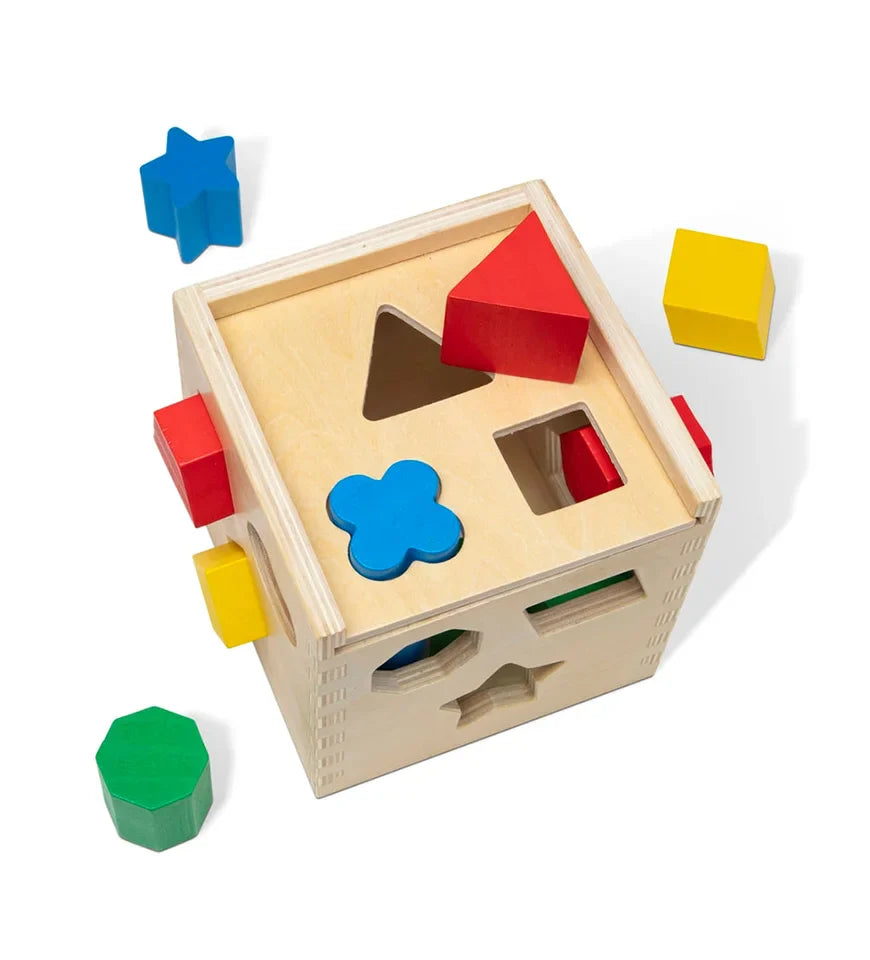 Shape sorting cube classic toy